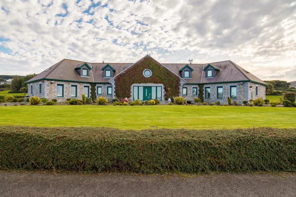 Like Walking Into A Fantastic Novel At Inishowen House Rashenny Exterior foto